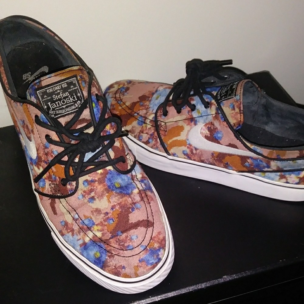 Nike shoes